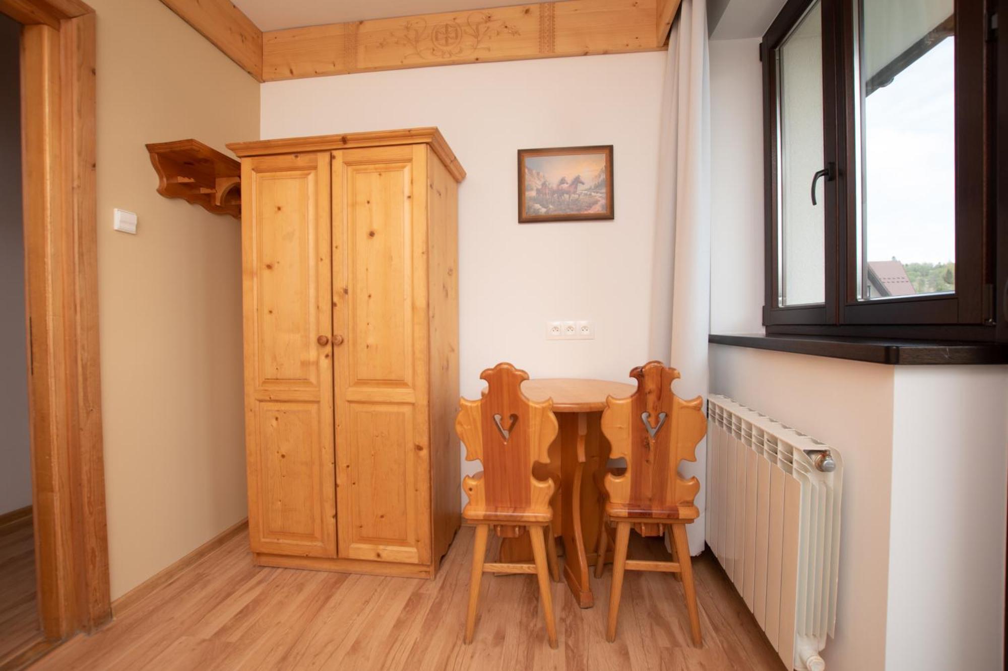 Pod Hawraniem Hotel Jurgów Kültér fotó